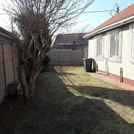 Robertsham Villa Johannesburg Exterior photo