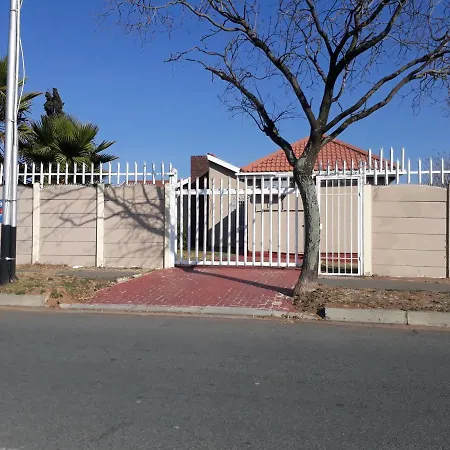 Robertsham Villa Johannesburg Exterior photo