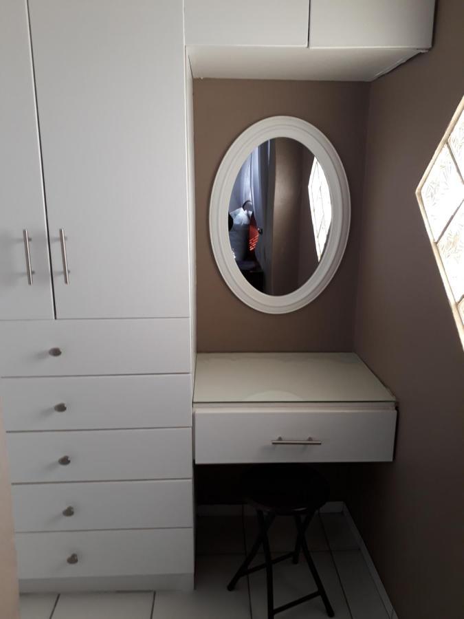 Holiday home Robertsham *