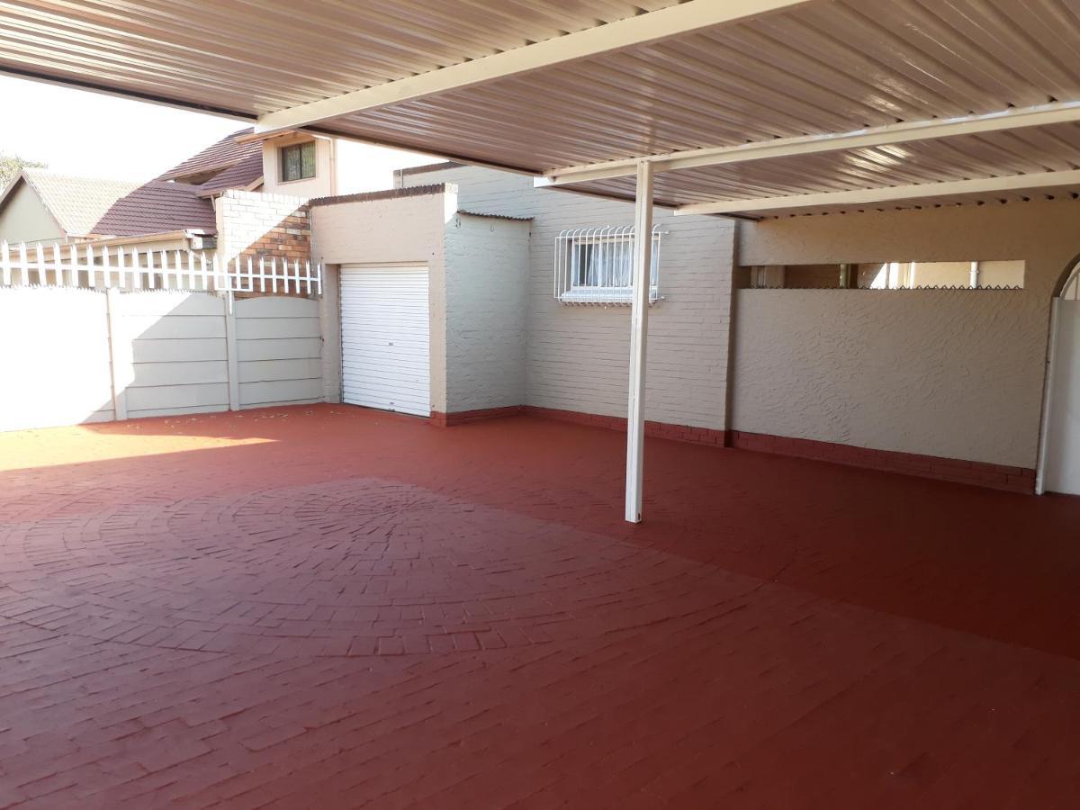 Robertsham * Johannesburg