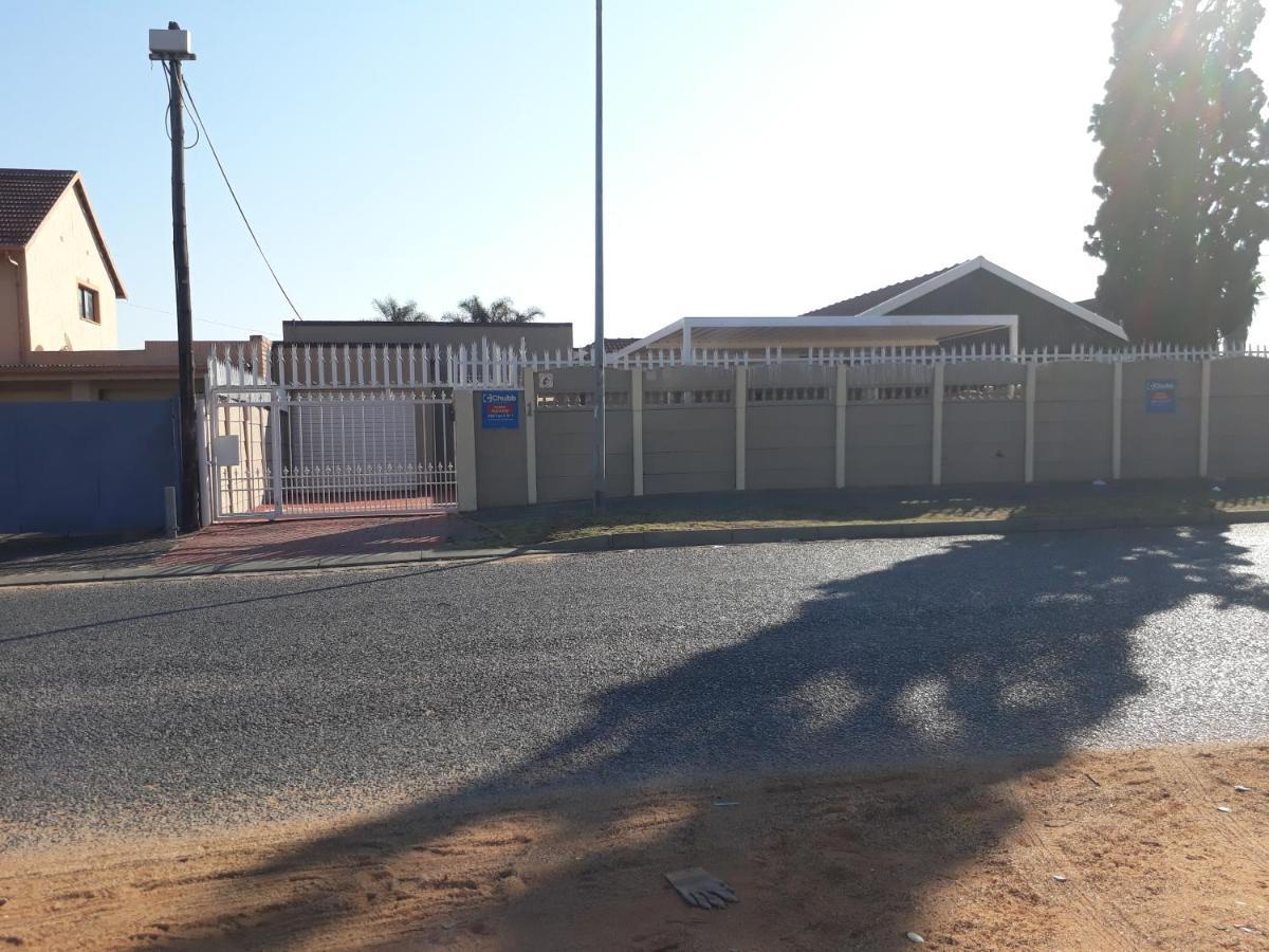 Robertsham Holiday home
