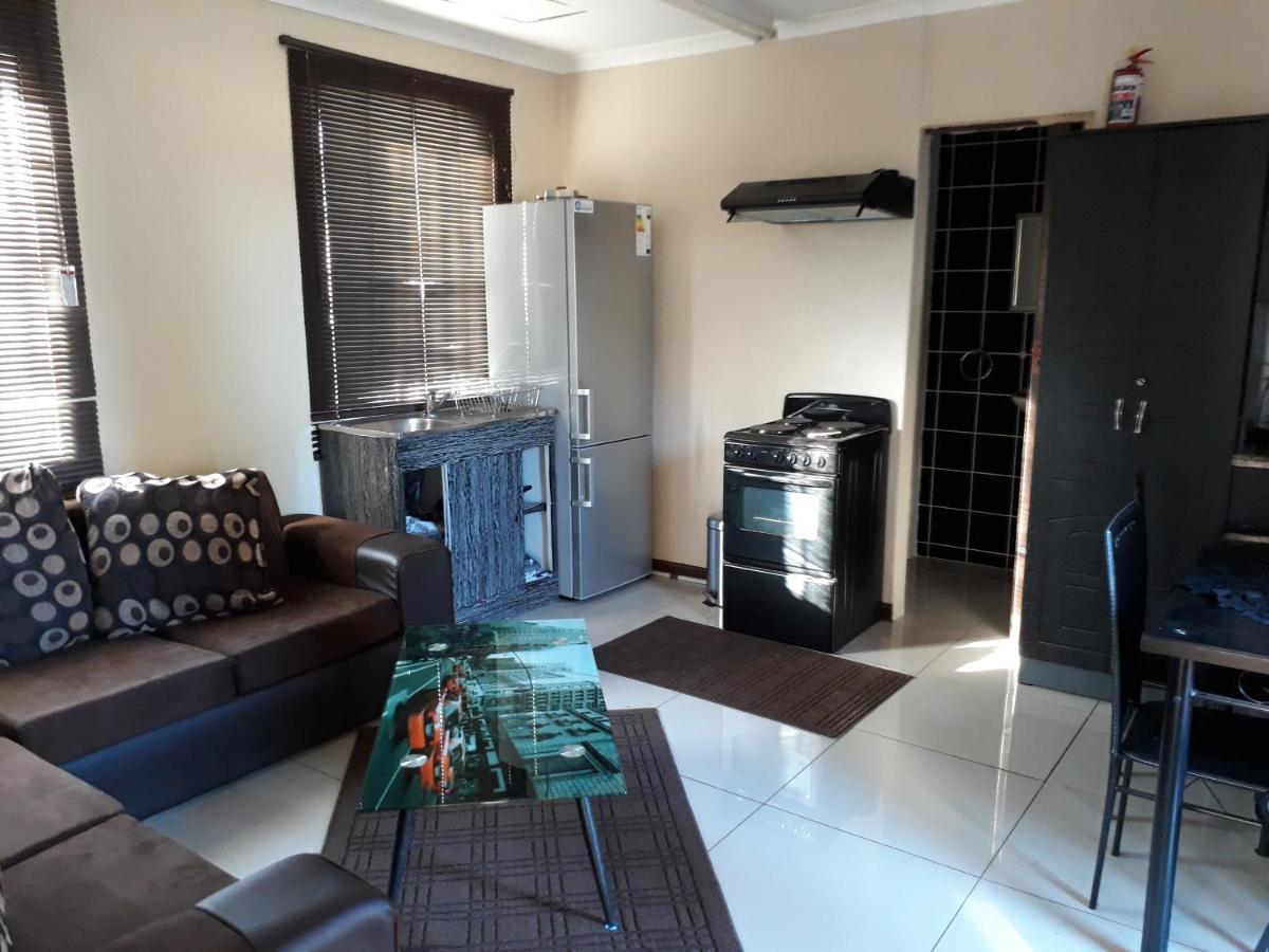 Robertsham Holiday home